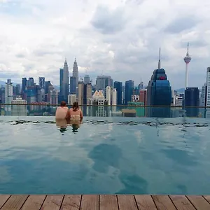 Apartment Regalia Infinity Pool